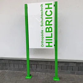 Aufsteller mit doppelseitigem Leuchtkasten