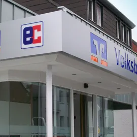 Vordachverkleidung aus Dibon silber